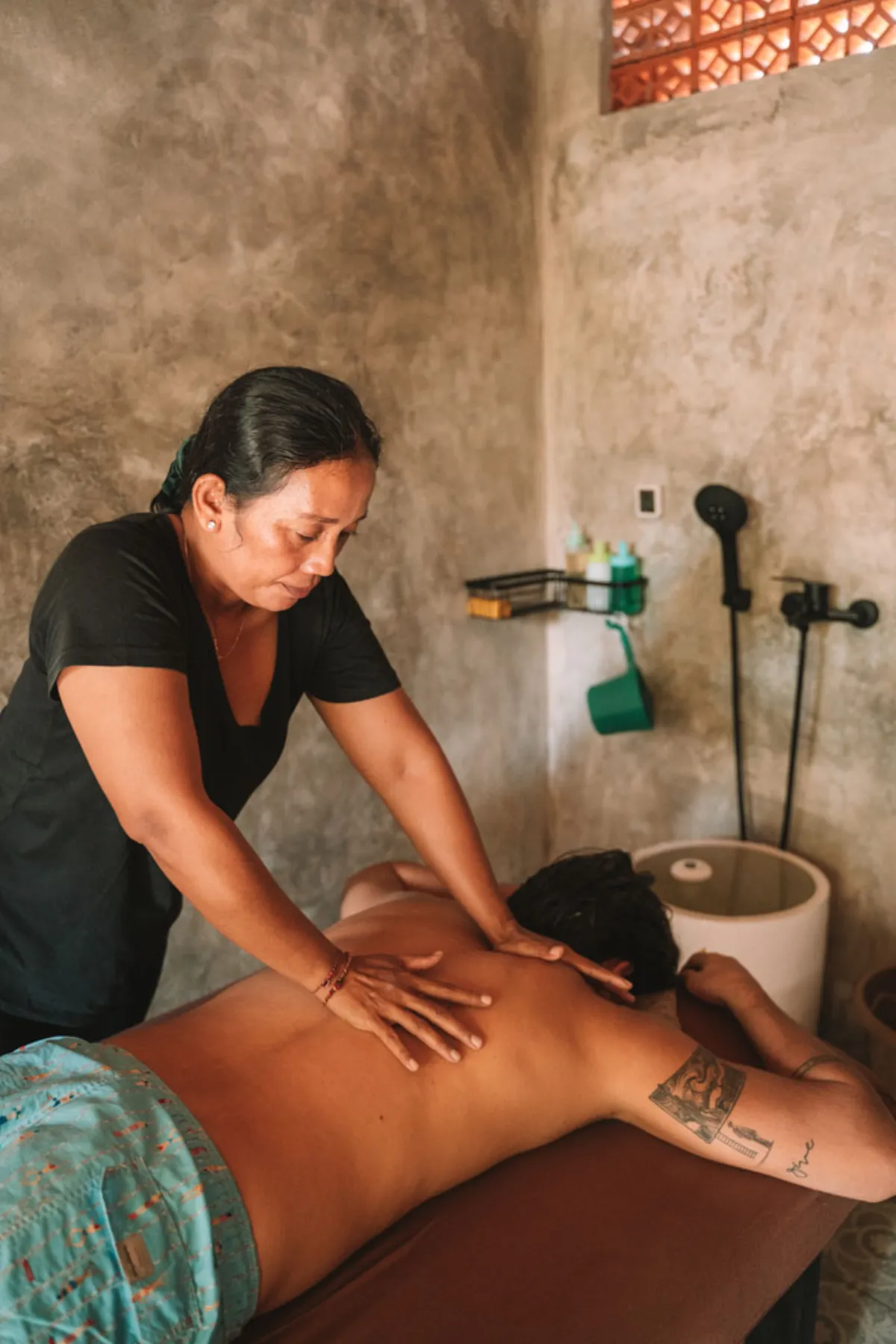 Balinese massage treatment Hesa Wellness Spa Ubud Bali relaxation hot plunge
